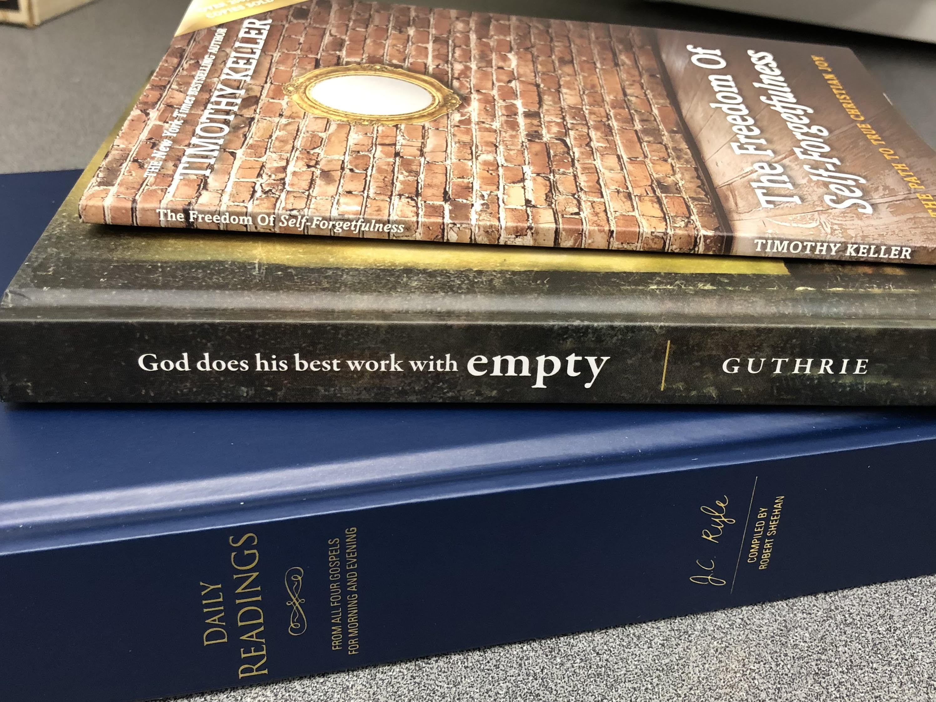 Image for 2020 Set - God Does His Best, Daily Readings From All 4 Gospels, The Freedom of Self Forgetfulness